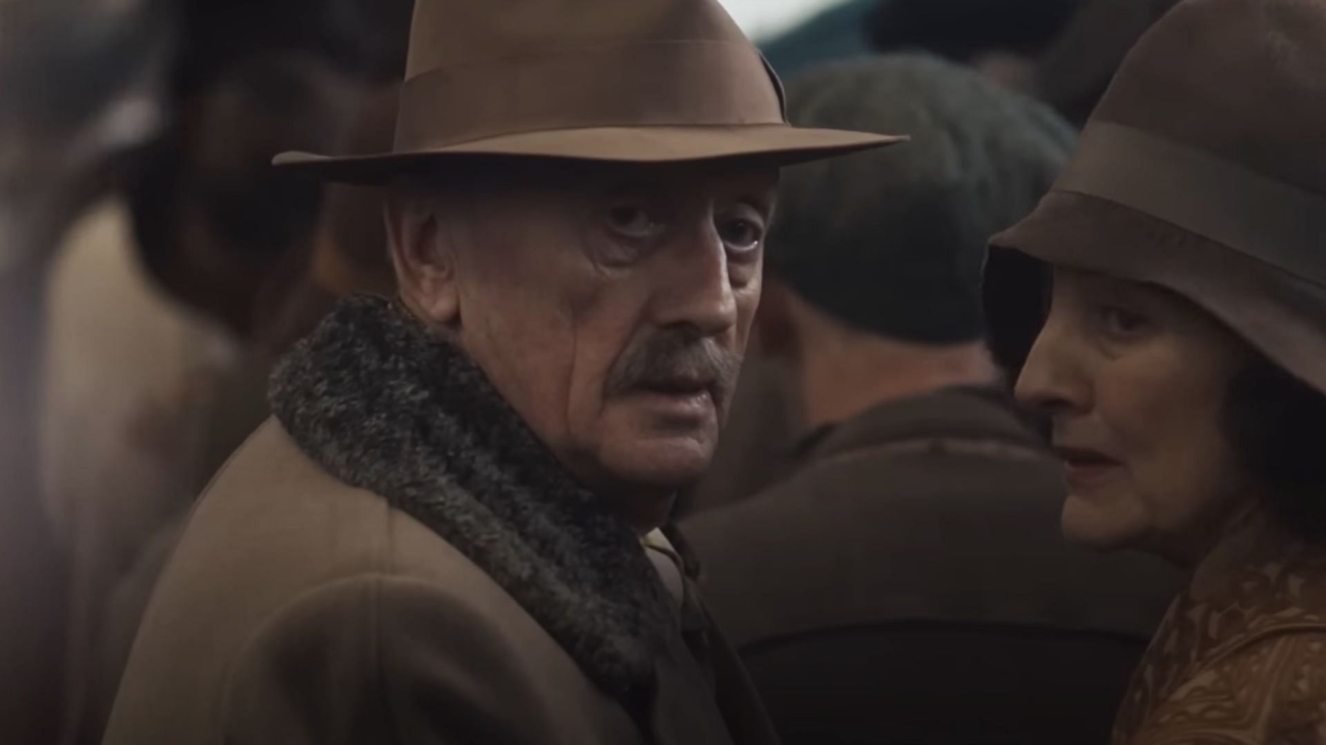 Colley as the Changretta patriarch (Image via YouTube/Peaky Blinders)